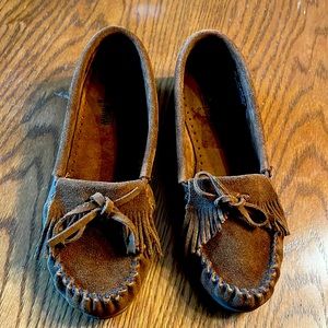 Minnetonka brown suede leather moccasins moccs 8 8.5 fall boho comfort